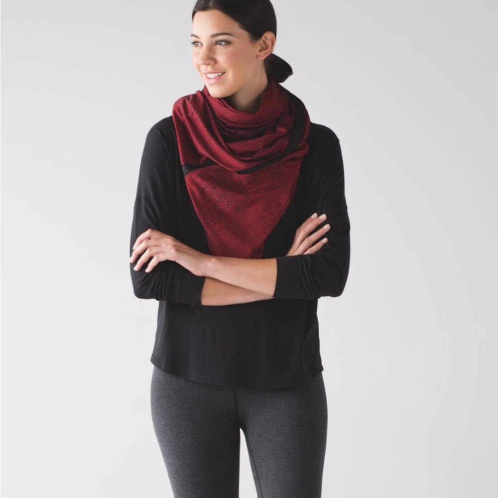 Lululemon Vinyasa Wrap Black and Red Multiway